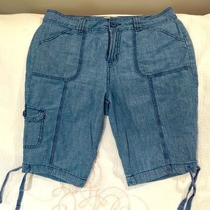 Women Bermuda shorts